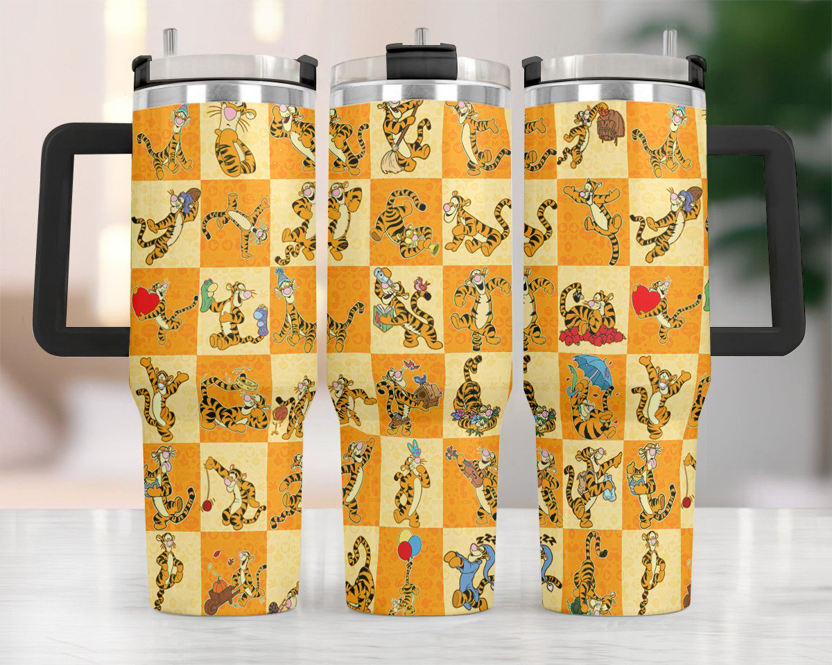 Disney Winnie the Pooh Tiggers Checkered Large Tumbler